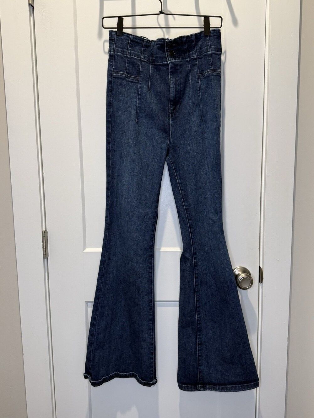 We The Free People Jeans Womens 31 Jayde Flare Bell Bottom Dark Wash Denim Blue - Picture 2 of 8